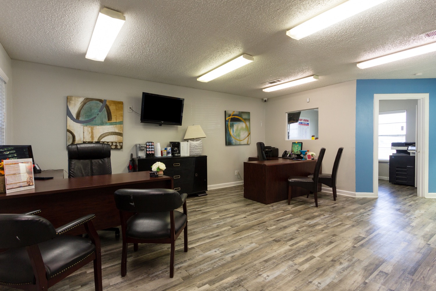 07_Leasing Office – Running Brook Apartments